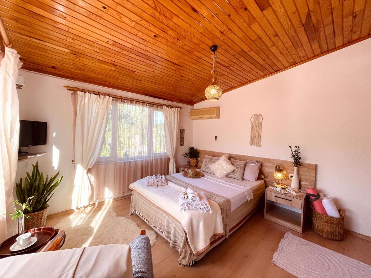 Oase Garden Hotel Чирали Экстерьер фото