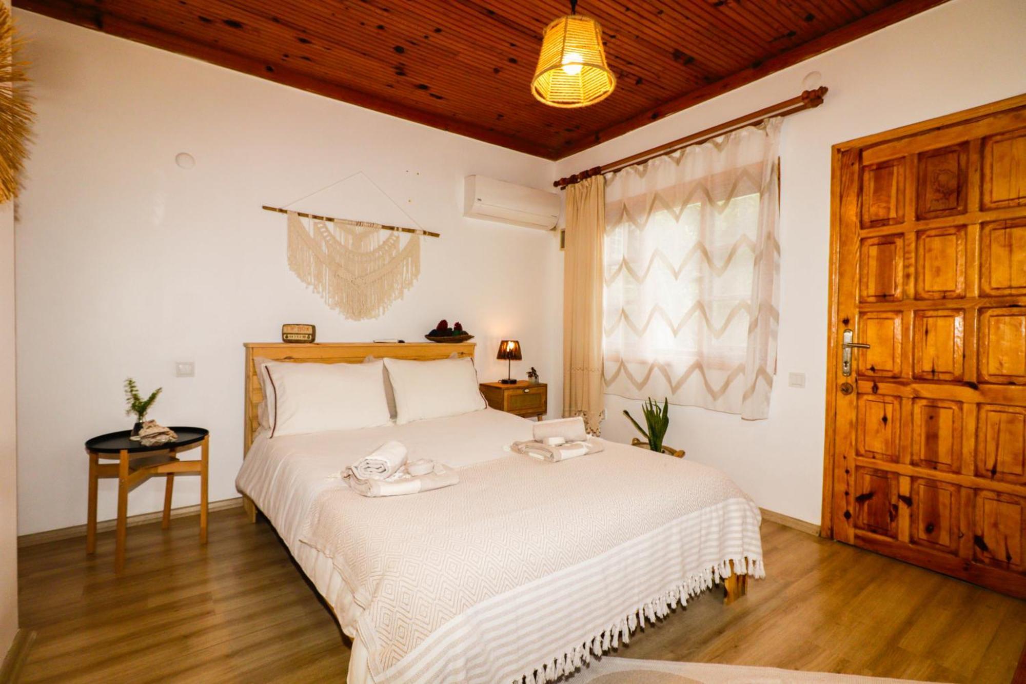 Oase Garden Hotel Чирали Экстерьер фото
